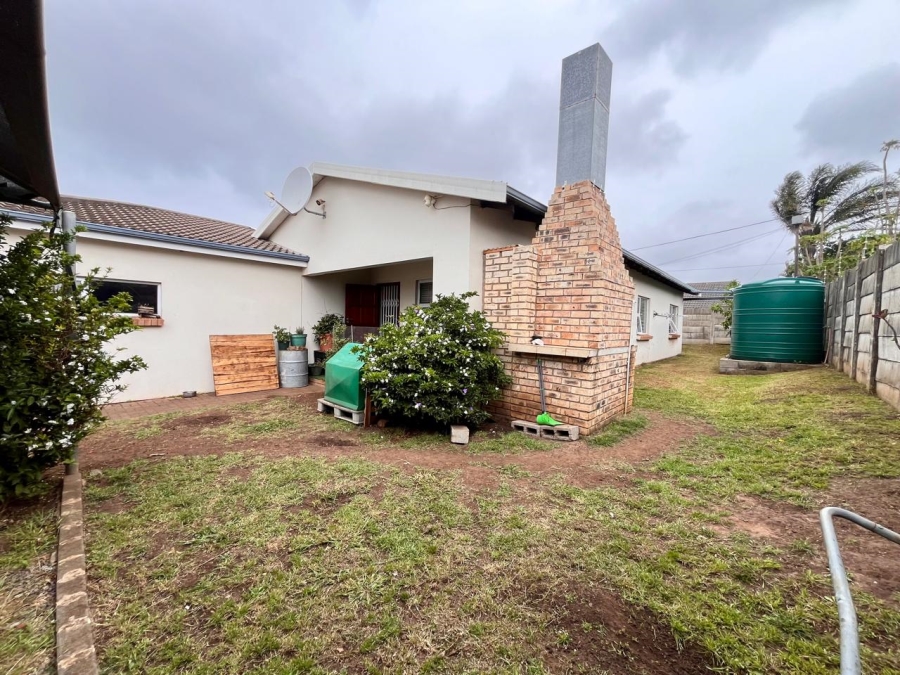 To Let 3 Bedroom Property for Rent in Gonubie Eastern Cape